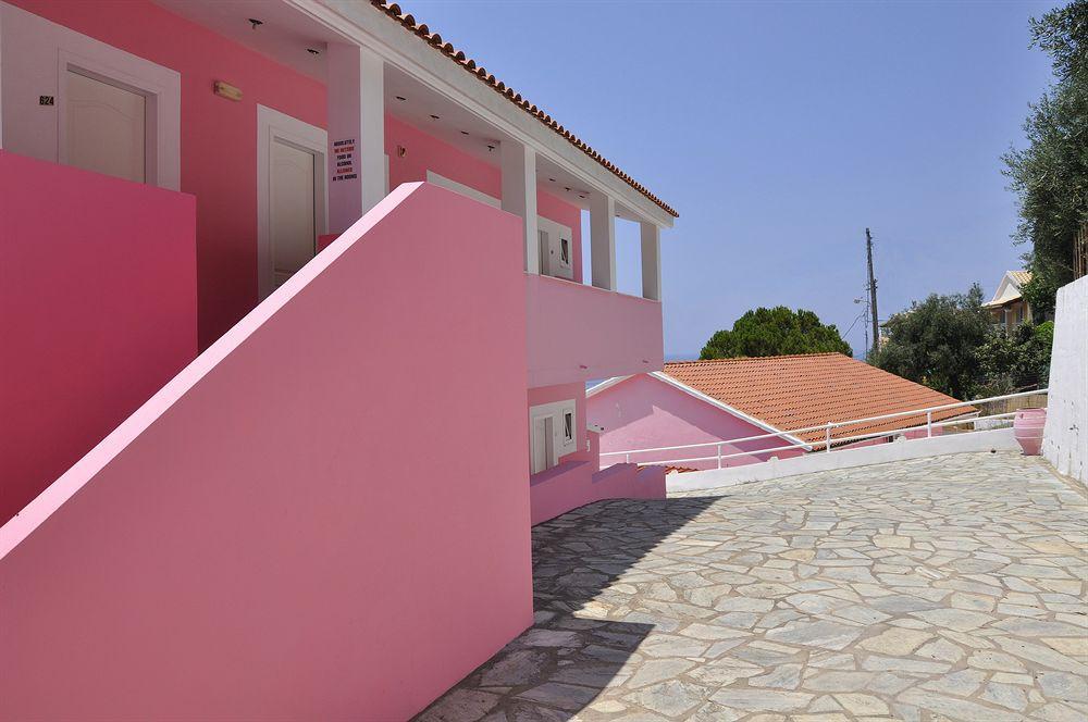 Pink Palace Beach Resort Agios Gordios  Exterior foto